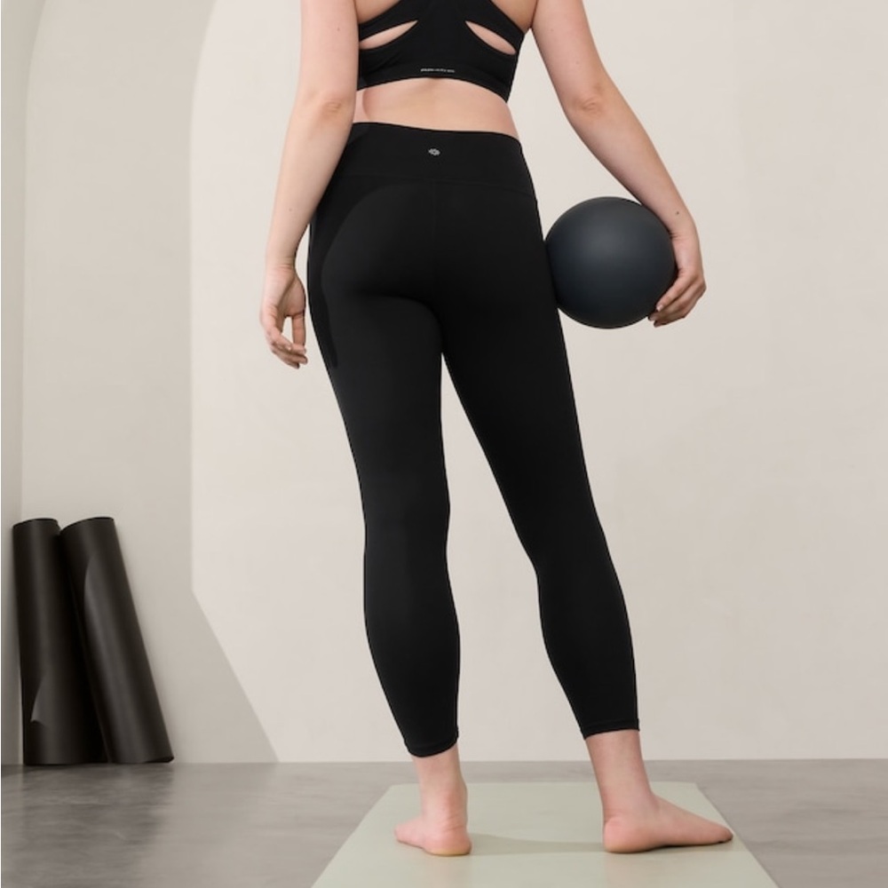 Athleta Transcend High Rise 7/8 Legging